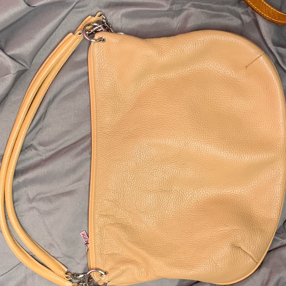 Maxx New York shoulder bag